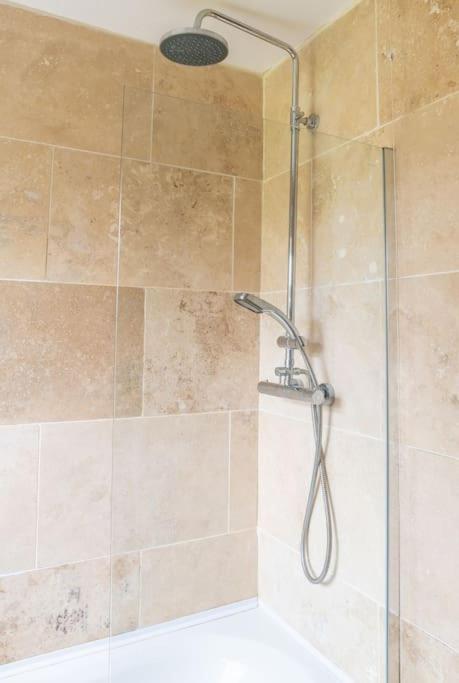 Apartment 6 Riverside Sleeps 5 Nec 7mins Bhx 8mins