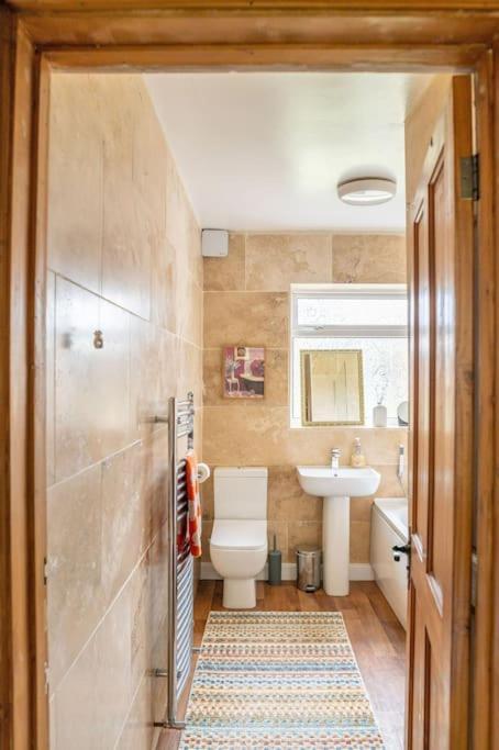 6 Riverside Sleeps 5 Nec 7mins Bhx 8mins Apartment *