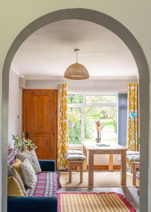 6 Riverside Sleeps 5 Nec 7mins Bhx 8mins Apartment *